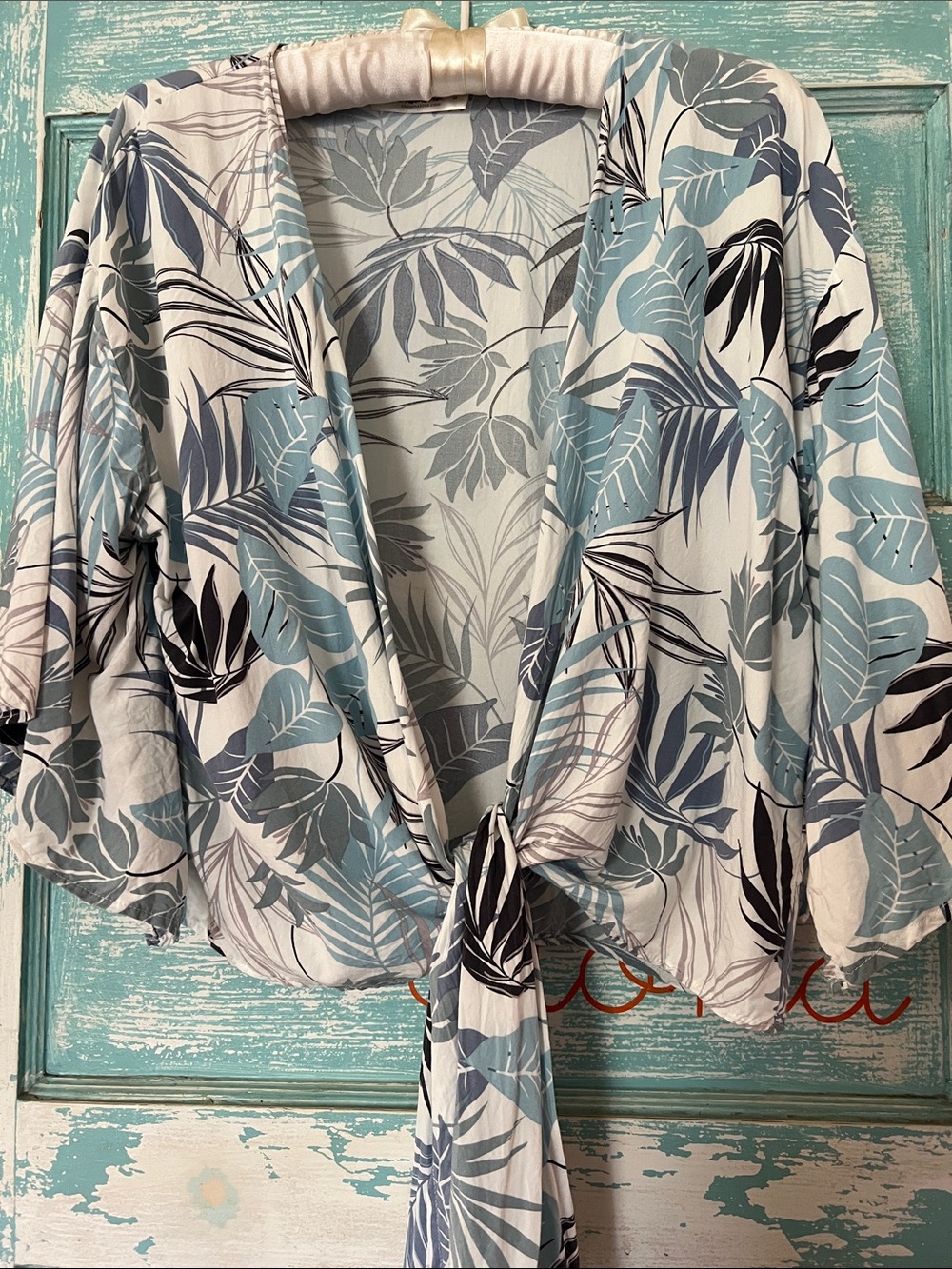 mahina Blue & White Tropical Leaf Kimono wrap top EUC blue aloha euc - Picture 5 of 7